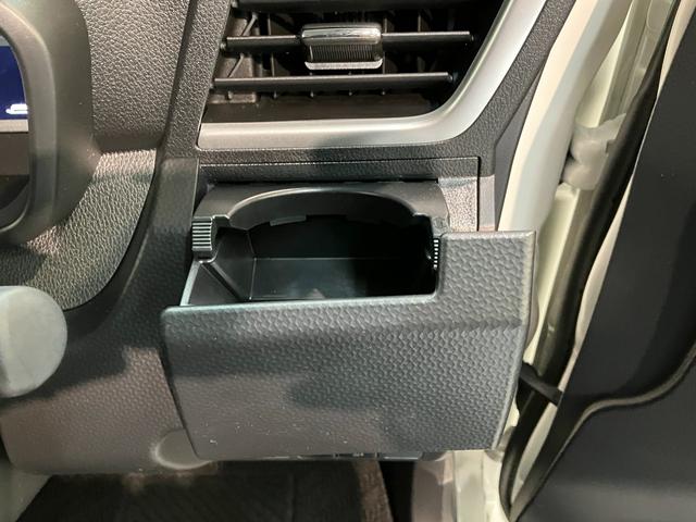 トールカスタムＧ　９型ディスプレイオーディオ　Ｂカメラ　クルコン衝突被害軽減ブレーキ　コーナーセンサー　９型ディスプレイオーディオ　フルセグ　Ｂｌｕｅｔｏｏｔｈ　ＵＳＢ　バックカメラ　両側電動スライドドア　ＬＥＤ　レーダークルーズコントロール　スマートキー（滋賀県）の中古車