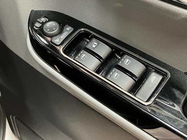 タントカスタムＸ　４ＷＤ　フルセグナビ　バックカメラ　前後ドラレコ衝突被害軽減ブレーキ　コーナーセンサー　フルセグナビ　Ｂｌｕｅｔｏｏｔｈ　ＤＶＤ再生　ＵＳＢ　バックカメラ　前後ドラレコ　両側電動スライドドア　前席シートヒーター　オートエアコン　フルタイム４ＷＤ（滋賀県）の中古車