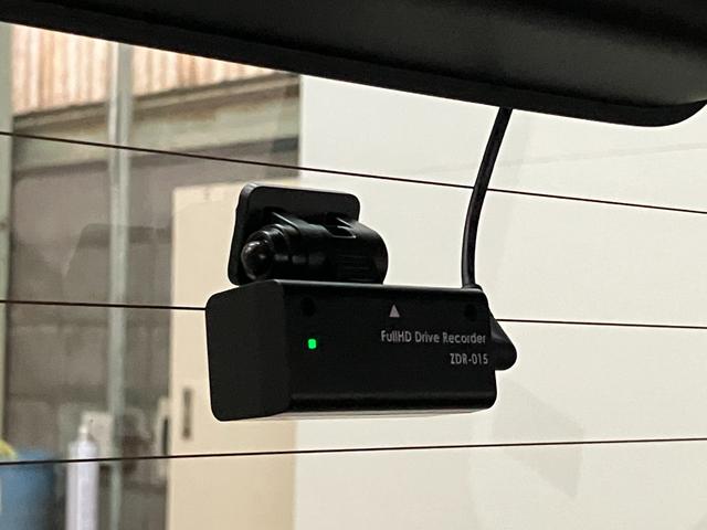 タントカスタムＸ　４ＷＤ　フルセグナビ　バックカメラ　前後ドラレコ衝突被害軽減ブレーキ　コーナーセンサー　フルセグナビ　Ｂｌｕｅｔｏｏｔｈ　ＤＶＤ再生　ＵＳＢ　バックカメラ　前後ドラレコ　両側電動スライドドア　前席シートヒーター　オートエアコン　フルタイム４ＷＤ（滋賀県）の中古車