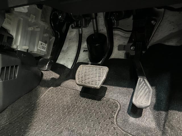 タントカスタムＸ　４ＷＤ　フルセグナビ　バックカメラ　前後ドラレコ衝突被害軽減ブレーキ　コーナーセンサー　フルセグナビ　Ｂｌｕｅｔｏｏｔｈ　ＤＶＤ再生　ＵＳＢ　バックカメラ　前後ドラレコ　両側電動スライドドア　前席シートヒーター　オートエアコン　フルタイム４ＷＤ（滋賀県）の中古車