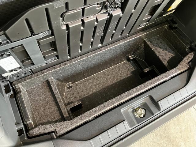 タントファンクロスターボ　ＩＤＬＥレス　フルセグナビ　バックカメラ衝突被害軽減ブレーキ　コーナーセンサー　フルセグナビ　Ｂｌｕｅｔｏｏｔｈ　ＤＶＤ再生　ＵＳＢ　バックカメラ　ドラレコ　両側電動スライドドア　前席シートヒーター　ＬＥＤ　オートライト　スマートキー（滋賀県）の中古車