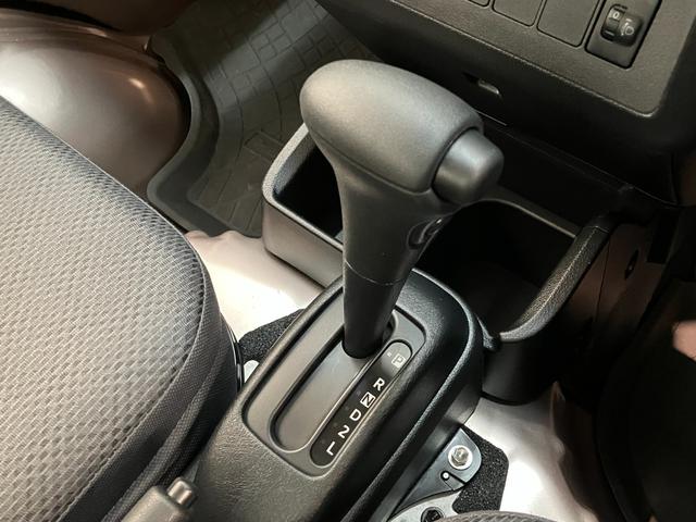 ハイゼットトラックスタンダード　２ＷＤ　ＡＴ車　キーレス　パワーウインドウ４ＡＴ　ＡＭ／ＦＭラジオ　マニュアルエアコン　マニュアルレベリング　キーレスエントリー　パワーウインドウ（滋賀県）の中古車