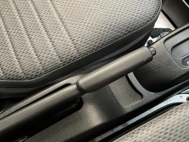 ハイゼットトラックスタンダード　２ＷＤ　ＡＴ車　キーレス　パワーウインドウ４ＡＴ　ＡＭ／ＦＭラジオ　マニュアルエアコン　マニュアルレベリング　キーレスエントリー　パワーウインドウ（滋賀県）の中古車