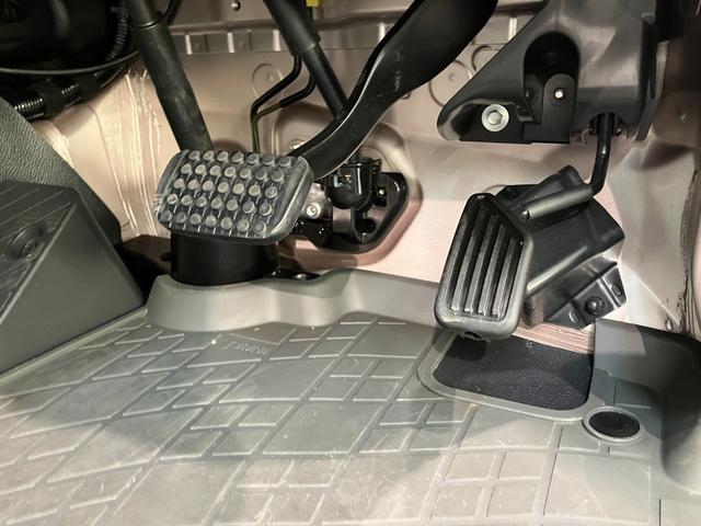 ハイゼットトラックスタンダード　２ＷＤ　ＡＴ車　キーレス　パワーウインドウ４ＡＴ　ＡＭ／ＦＭラジオ　マニュアルエアコン　マニュアルレベリング　キーレスエントリー　パワーウインドウ（滋賀県）の中古車