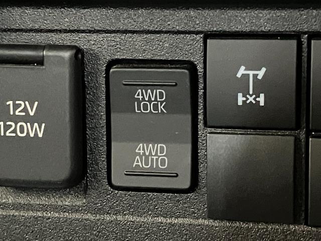 ハイゼットトラックスタンダード　農用スペシャル　４ＷＤ　デフロック　ＣＶＴ車衝突被害軽減ブレーキ　パートタイム４ＷＤ　デフロック　ＡＭ／ＦＭラジオ　マニュアルエアコン　マニュアルレベリング　オートライト　荷台作業灯　リヤ４枚リーフスプリング（滋賀県）の中古車