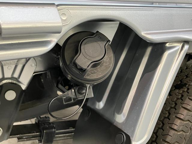 ハイゼットトラックスタンダード　農用スペシャル　４ＷＤ　デフロック　ＣＶＴ車衝突被害軽減ブレーキ　パートタイム４ＷＤ　デフロック　ＡＭ／ＦＭラジオ　マニュアルエアコン　マニュアルレベリング　オートライト　荷台作業灯　リヤ４枚リーフスプリング（滋賀県）の中古車