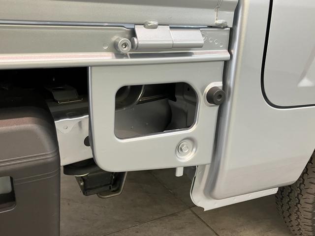 ハイゼットトラックスタンダード　農用スペシャル　４ＷＤ　デフロック　ＣＶＴ車衝突被害軽減ブレーキ　パートタイム４ＷＤ　デフロック　ＡＭ／ＦＭラジオ　マニュアルエアコン　マニュアルレベリング　オートライト　荷台作業灯　リヤ４枚リーフスプリング（滋賀県）の中古車