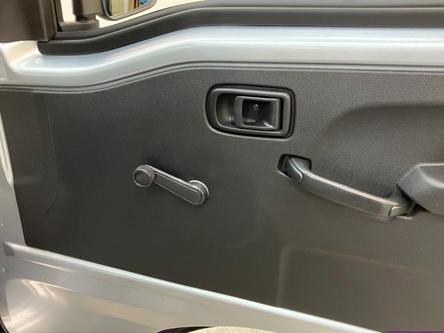 ハイゼットトラックスタンダード　農用スペシャル　４ＷＤ　デフロック　ＣＶＴ車衝突被害軽減ブレーキ　パートタイム４ＷＤ　デフロック　ＡＭ／ＦＭラジオ　マニュアルエアコン　マニュアルレベリング　オートライト　荷台作業灯　リヤ４枚リーフスプリング（滋賀県）の中古車