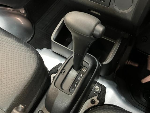 ハイゼットトラックスタンダード　農用スペシャル　４ＷＤ　デフロック　ＣＶＴ車衝突被害軽減ブレーキ　パートタイム４ＷＤ　デフロック　ＡＭ／ＦＭラジオ　マニュアルエアコン　マニュアルレベリング　オートライト　荷台作業灯　リヤ４枚リーフスプリング（滋賀県）の中古車