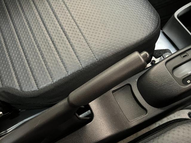 ハイゼットトラックスタンダード　農用スペシャル　４ＷＤ　デフロック　ＣＶＴ車衝突被害軽減ブレーキ　パートタイム４ＷＤ　デフロック　ＡＭ／ＦＭラジオ　マニュアルエアコン　マニュアルレベリング　オートライト　荷台作業灯　リヤ４枚リーフスプリング（滋賀県）の中古車