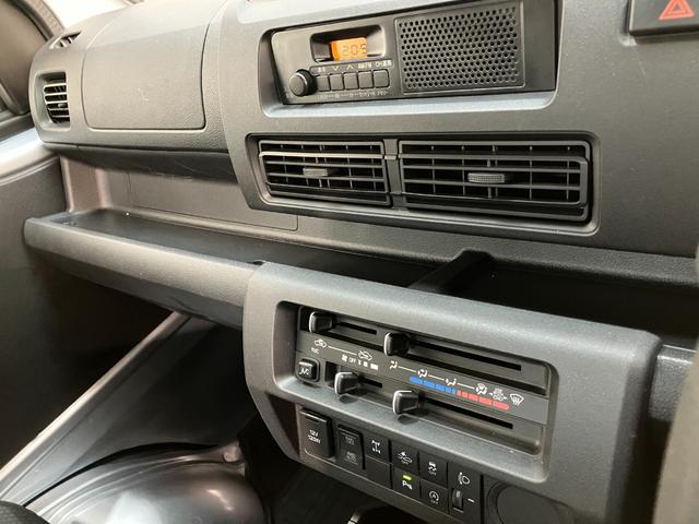 ハイゼットトラックスタンダード　農用スペシャル　４ＷＤ　デフロック　ＣＶＴ車衝突被害軽減ブレーキ　パートタイム４ＷＤ　デフロック　ＡＭ／ＦＭラジオ　マニュアルエアコン　マニュアルレベリング　オートライト　荷台作業灯　リヤ４枚リーフスプリング（滋賀県）の中古車