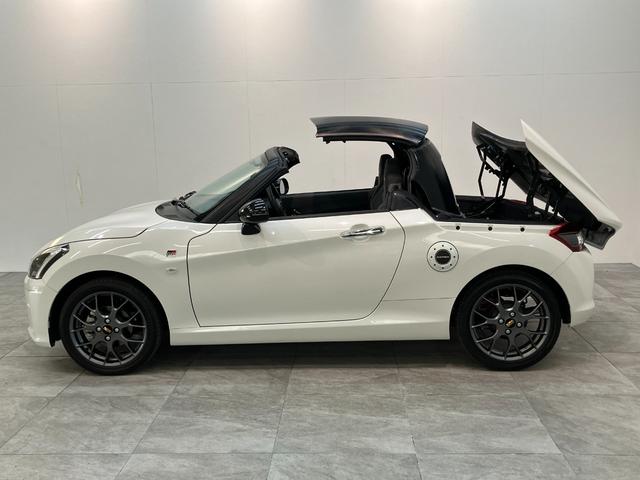 コペンＧＲスポーツ　５ＭＴ　ディスプレイオーディオ　ＢカメラＧＲ専用サスペンション　ディスプレイオーディオ　バックカメラ　Ｂｌｕｅｔｏｏｔｈ　ＵＳＢ　ＥＴＣ２．０　ＭＯＭＯ製ハンドル　レカロシート　ＢＢＳ製アルミホイール　シートヒーター　ＬＥＤ　オートライト（滋賀県）の中古車