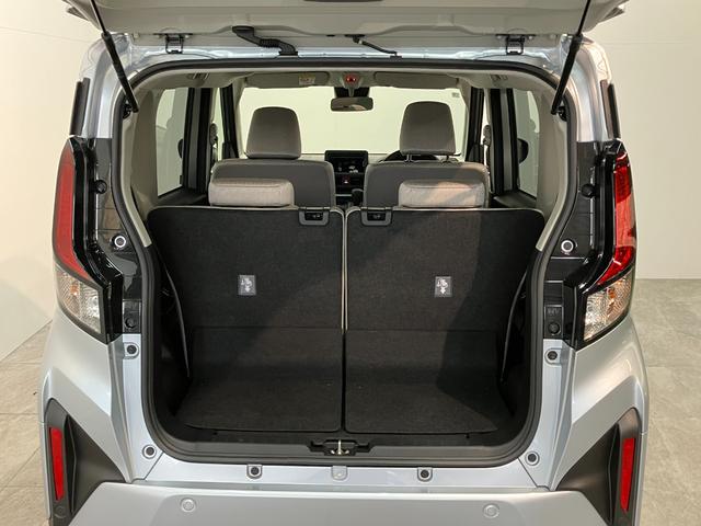 ムーヴＬ　両側スライドア　キーレス　コーナーセンサー　ＬＥＤ衝突被害軽減ブレーキ　コーナーセンサー　バックカメラ（ナビ装着時用）　両側スライドドア　ＬＥＤヘッドライト　オートライト　マニュアルエアコン　キーレスエントリー　電動格納式ミラー　エコアイドル（滋賀県）の中古車