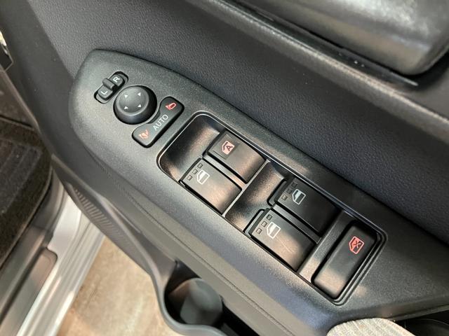 ムーヴＬ　両側スライドア　キーレス　コーナーセンサー　ＬＥＤ衝突被害軽減ブレーキ　コーナーセンサー　バックカメラ（ナビ装着時用）　両側スライドドア　ＬＥＤヘッドライト　オートライト　マニュアルエアコン　キーレスエントリー　電動格納式ミラー　エコアイドル（滋賀県）の中古車