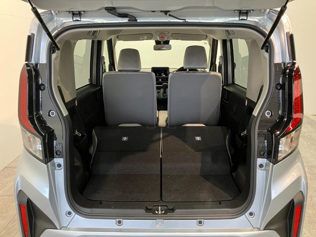 ムーヴＬ　両側スライドア　キーレス　コーナーセンサー　ＬＥＤ衝突被害軽減ブレーキ　コーナーセンサー　バックカメラ（ナビ装着時用）　両側スライドドア　ＬＥＤヘッドライト　オートライト　マニュアルエアコン　キーレスエントリー　電動格納式ミラー　エコアイドル（滋賀県）の中古車