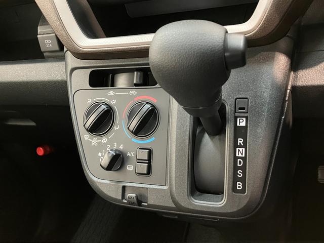 ムーヴＬ　両側スライドア　キーレス　ＬＥＤ　オートライト衝突被害軽減ブレーキ　コーナーセンサー　バックカメラ（ナビ装着時用）　両側スライドドア　ＬＥＤヘッドライト　オートライト　マニュアルエアコン　キーレスエントリー　電動格納式ミラー　エコアイドル（滋賀県）の中古車