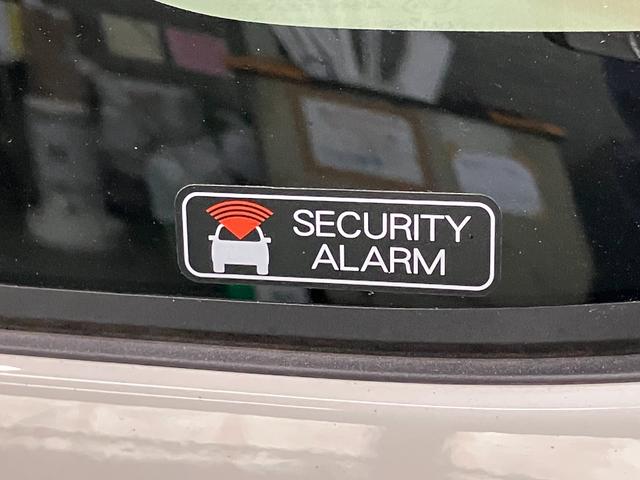 ムーヴＬ　両側スライドア　キーレス　ＬＥＤ　オートライト衝突被害軽減ブレーキ　コーナーセンサー　バックカメラ（ナビ装着時用）　両側スライドドア　ＬＥＤヘッドライト　オートライト　マニュアルエアコン　キーレスエントリー　電動格納式ミラー　エコアイドル（滋賀県）の中古車