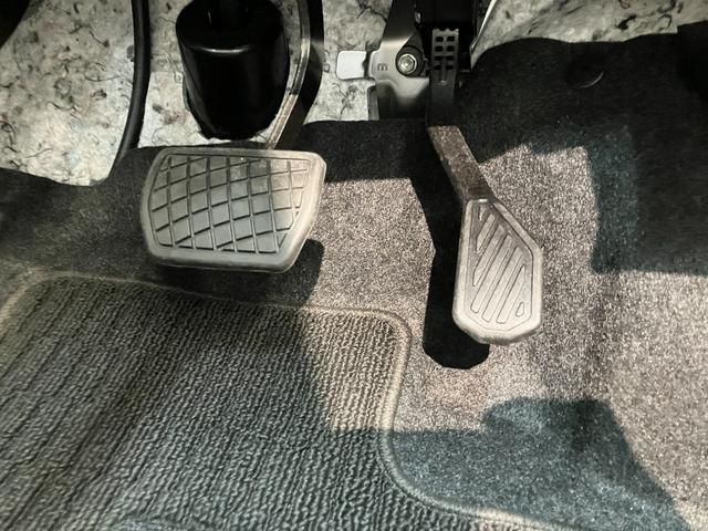 ムーヴＬ　両側スライドア　キーレス　ＬＥＤ　オートライト衝突被害軽減ブレーキ　コーナーセンサー　バックカメラ（ナビ装着時用）　両側スライドドア　ＬＥＤヘッドライト　オートライト　マニュアルエアコン　キーレスエントリー　電動格納式ミラー　エコアイドル（滋賀県）の中古車