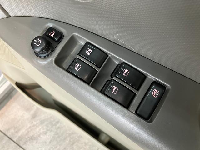 タントスローパー　リヤシート付仕様　走行３万２千キロ台福祉車両　車いす乗降車　電動ウインチ　リヤシート付　ＣＤステレオ　キーレスエントリー　電動格納式ミラー　マニュアルレベリング　マニュアルエアコン　左側スライドドア（滋賀県）の中古車