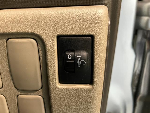 タントスローパー　リヤシート付仕様　走行３万２千キロ台福祉車両　車いす乗降車　電動ウインチ　リヤシート付　ＣＤステレオ　キーレスエントリー　電動格納式ミラー　マニュアルレベリング　マニュアルエアコン　左側スライドドア（滋賀県）の中古車