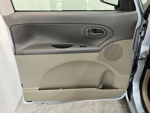 タントスローパー　リヤシート付仕様　走行３万２千キロ台福祉車両　車いす乗降車　電動ウインチ　リヤシート付　ＣＤステレオ　キーレスエントリー　電動格納式ミラー　マニュアルレベリング　マニュアルエアコン　左側スライドドア（滋賀県）の中古車