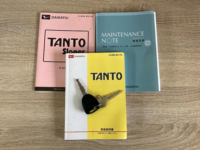 タントスローパー　リヤシート付仕様　走行３万２千キロ台福祉車両　車いす乗降車　電動ウインチ　リヤシート付　ＣＤステレオ　キーレスエントリー　電動格納式ミラー　マニュアルレベリング　マニュアルエアコン　左側スライドドア（滋賀県）の中古車
