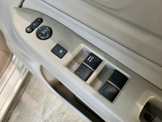 Ｎ−ＷＧＮＧ・Ａパッケージ　ワンセグナビ　バックカメラ　車検整備付衝突被害軽減ブレーキ　ワンセグナビ　バックカメラ　ＤＶＤ再生　Ｂｌｕｅｔｏｏｔｈ　ＨＩＤヘッドライト　オートライト　オートエアコン　電動格納式ミラー　スマートキー　エコアイドル（滋賀県）の中古車