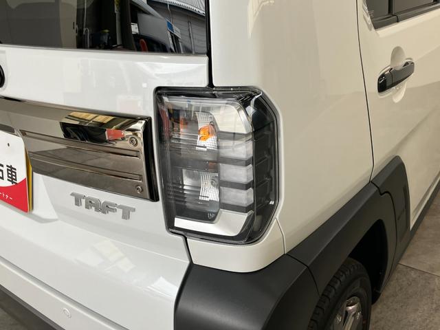 タフトＧダーククロムベンチャー　９型Ｄ．Ａ　届出済未使用車衝突被害軽減ブレーキ　コーナーセンサー　９型ディスプレイオーディオ　フルセグ　バックカメラ　Ｂｌｕｅｔｏｏｔｈ　ＵＳＢ　前席シートヒーター　ＬＥＤ　オートライト　クルーズコントロール　オートエアコン（滋賀県）の中古車