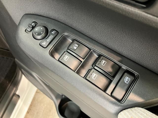 ムーヴX 左側電動スライドドア コーナーセンサー スマートキー衝突被害軽減ブレーキ コーナーセンサー バックカメラ(ナビ装着時用) 左側電動スライドドア LEDヘッドライト オートライト オートエアコン 電動格納式ミラー スマートキー マニュアルレベリング(滋賀県)の中古車