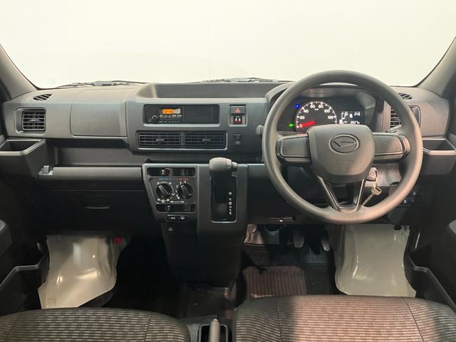 ハイゼットカーゴDX 4WD コーナーセンサー AM/FMラジオ キーレス衝突被害軽減ブレーキ スマアシ コーナーセンサー 前席パワーウインドウ AM/FMステレオ 両側スライドドア パートタイム4WD オートライト マニュアルレベリング マニュアルエアコン(滋賀県)の中古車