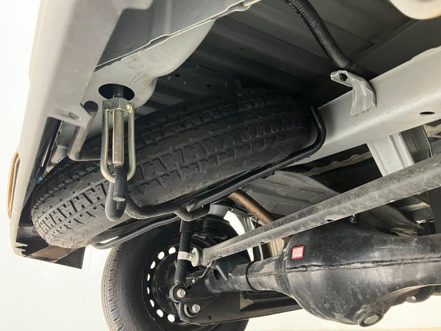 ハイゼットカーゴDX 4WD コーナーセンサー AM/FMラジオ キーレス衝突被害軽減ブレーキ スマアシ コーナーセンサー 前席パワーウインドウ AM/FMステレオ 両側スライドドア パートタイム4WD オートライト マニュアルレベリング マニュアルエアコン(滋賀県)の中古車