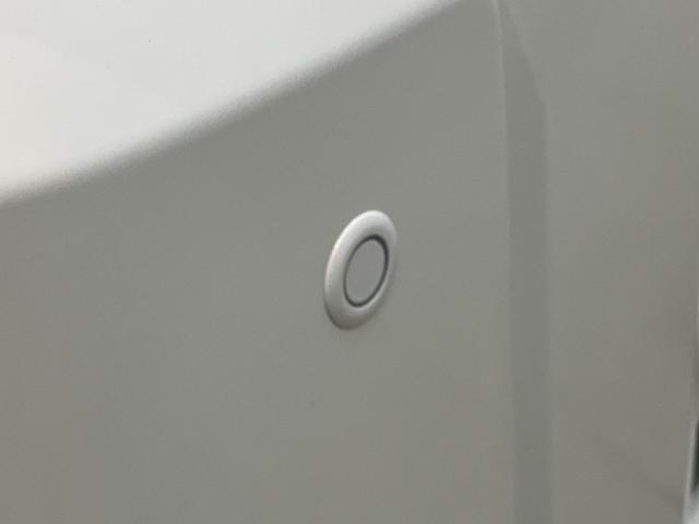 ハイゼットカーゴDX 4WD コーナーセンサー AM/FMラジオ キーレス衝突被害軽減ブレーキ スマアシ コーナーセンサー 前席パワーウインドウ AM/FMステレオ 両側スライドドア パートタイム4WD オートライト マニュアルレベリング マニュアルエアコン(滋賀県)の中古車