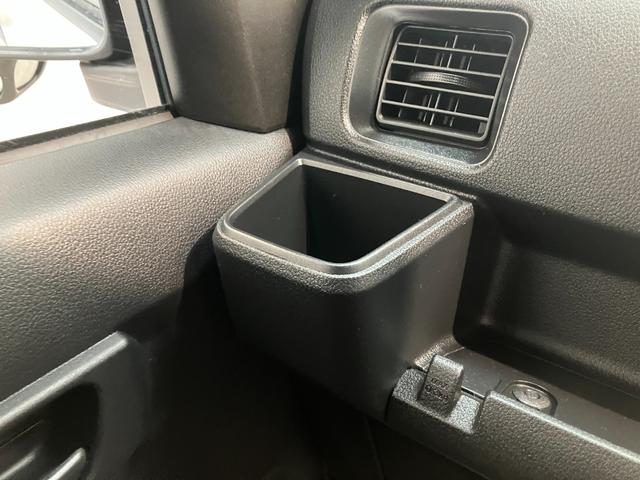 ハイゼットカーゴDX 4WD コーナーセンサー AM/FMラジオ キーレス衝突被害軽減ブレーキ スマアシ コーナーセンサー 前席パワーウインドウ AM/FMステレオ 両側スライドドア パートタイム4WD オートライト マニュアルレベリング マニュアルエアコン(滋賀県)の中古車