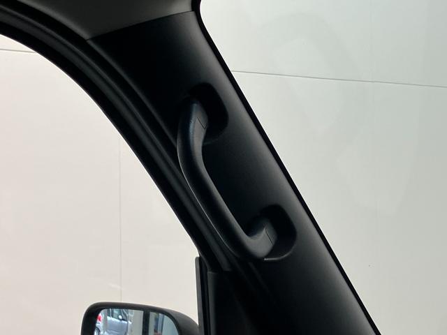 ハイゼットカーゴDX 4WD コーナーセンサー AM/FMラジオ キーレス衝突被害軽減ブレーキ スマアシ コーナーセンサー 前席パワーウインドウ AM/FMステレオ 両側スライドドア パートタイム4WD オートライト マニュアルレベリング マニュアルエアコン(滋賀県)の中古車