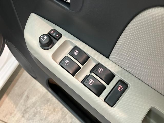 ミラトコットG SA3 フルセグナビ パノラマカメラ LED 車検整備付衝突被害軽減ブレーキ コーナーセンサー フルセグナビ パノラマカメラ DVD再生 Bluetooth USB 前席シートヒーター LED オートライト オートエアコン スマートキー 電動格納式ミラー(滋賀県)の中古車