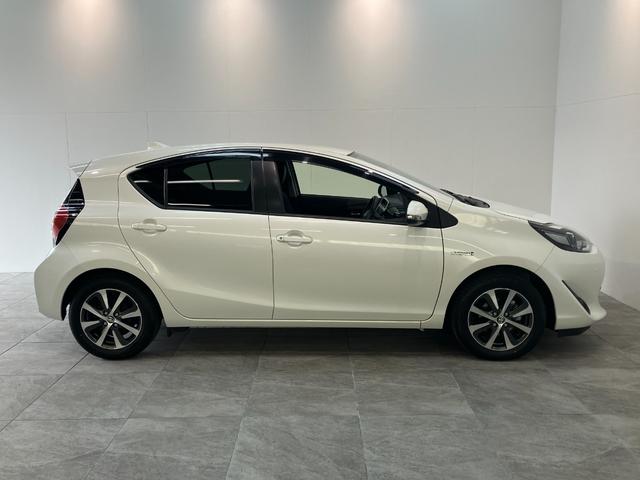 アクアＧソフトレザーセレクション　９型ナビ　Ｂカメラ　車検整備付トヨタセーフティセンス　コーナーセンサー　９型フルセグナビ　バックカメラ　ＤＶＤ再生　Ｂｌｕｅｔｏｏｔｈ　前後ドラレコ　ＥＴＣ　ＬＥＤ　クルーズコントロール　シートヒーター　オートエアコン（滋賀県）の中古車