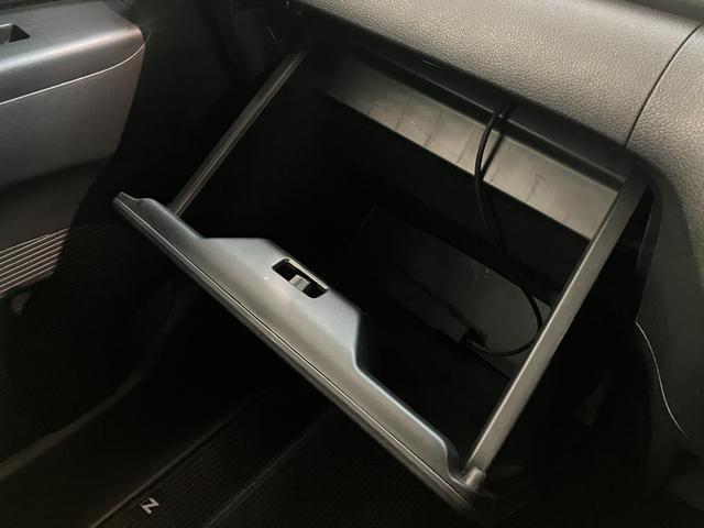 Ｎ−ＢＯＸカスタムＧ・Ｌパッケージ　フルセグナビ　バックカメラ　車検整備付フルセグナビ　バックカメラ　ＤＶＤ再生　Ｂｌｕｅｔｏｏｔｈ　ＨＩＤヘッドライト　オートエアコン　スマートキー　電動格納式ミラー　左側電動スライドドア　エコアイドル（滋賀県）の中古車