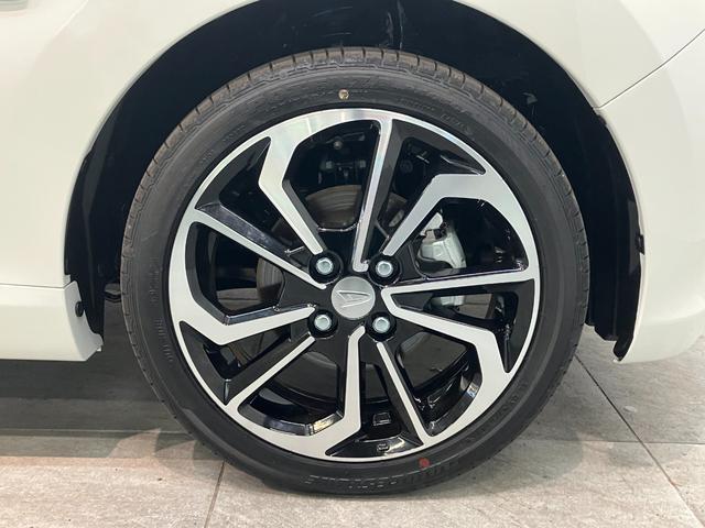 コペンセロ　５ＭＴ　ターボ　フルセグナビ　ＬＥＤ　届出済未使用車電動オープンルーフ　リアコーナーセンサー　７インチフルセグナビ　ＤＶＤ再生　Ｂｌｕｅｔｏｏｔｈ　ＵＳＢ　シートヒーター　ＬＥＤヘッドライト　オートライト　スマートキー　オートエアコン（滋賀県）の中古車