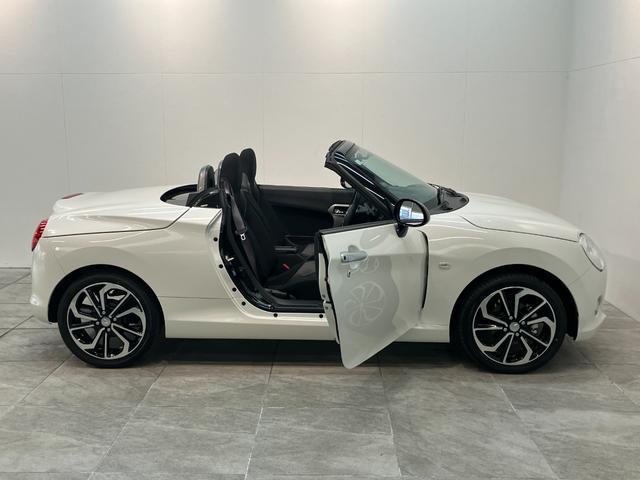 コペンセロ　５ＭＴ　ターボ　フルセグナビ　ＬＥＤ　届出済未使用車電動オープンルーフ　リアコーナーセンサー　７インチフルセグナビ　ＤＶＤ再生　Ｂｌｕｅｔｏｏｔｈ　ＵＳＢ　シートヒーター　ＬＥＤヘッドライト　オートライト　スマートキー　オートエアコン（滋賀県）の中古車