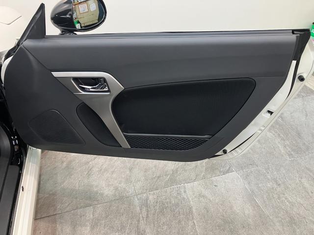 コペンセロ　５ＭＴ　ターボ　フルセグナビ　ＬＥＤ　届出済未使用車電動オープンルーフ　リアコーナーセンサー　７インチフルセグナビ　ＤＶＤ再生　Ｂｌｕｅｔｏｏｔｈ　ＵＳＢ　シートヒーター　ＬＥＤヘッドライト　オートライト　スマートキー　オートエアコン（滋賀県）の中古車