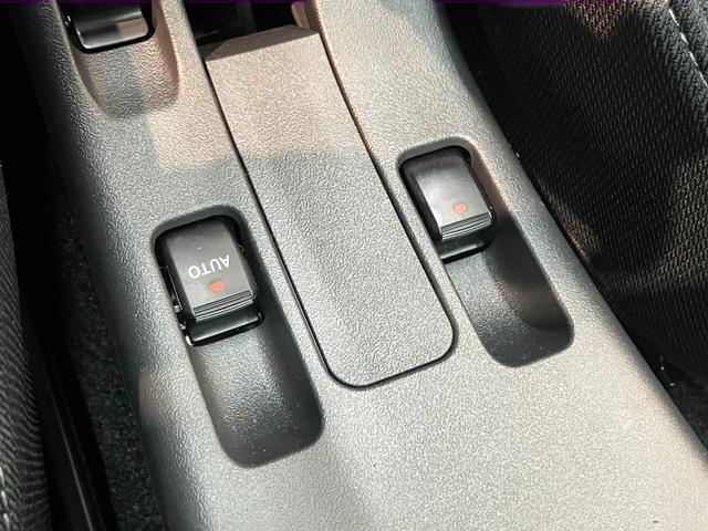 コペンセロ　５ＭＴ　ターボ　フルセグナビ　ＬＥＤ　届出済未使用車電動オープンルーフ　リアコーナーセンサー　７インチフルセグナビ　ＤＶＤ再生　Ｂｌｕｅｔｏｏｔｈ　ＵＳＢ　シートヒーター　ＬＥＤヘッドライト　オートライト　スマートキー　オートエアコン（滋賀県）の中古車