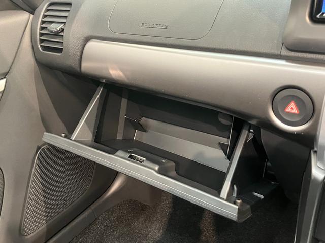 コペンセロ　５ＭＴ　ターボ　フルセグナビ　ＬＥＤ　届出済未使用車電動オープンルーフ　リアコーナーセンサー　７インチフルセグナビ　ＤＶＤ再生　Ｂｌｕｅｔｏｏｔｈ　ＵＳＢ　シートヒーター　ＬＥＤヘッドライト　オートライト　スマートキー　オートエアコン（滋賀県）の中古車