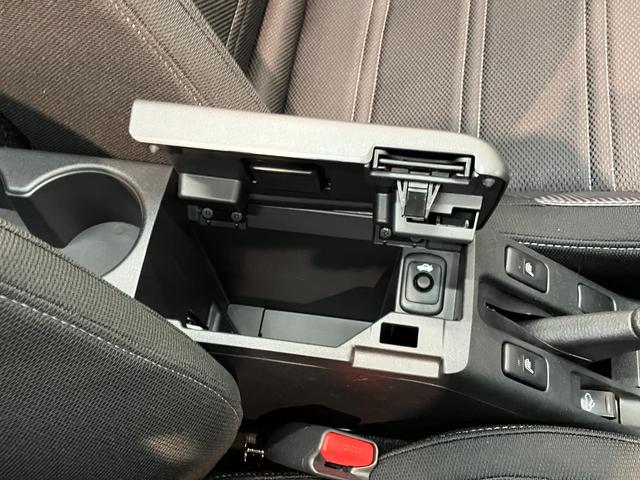 コペンセロ　５ＭＴ　ターボ　フルセグナビ　ＬＥＤ　届出済未使用車電動オープンルーフ　リアコーナーセンサー　７インチフルセグナビ　ＤＶＤ再生　Ｂｌｕｅｔｏｏｔｈ　ＵＳＢ　シートヒーター　ＬＥＤヘッドライト　オートライト　スマートキー　オートエアコン（滋賀県）の中古車