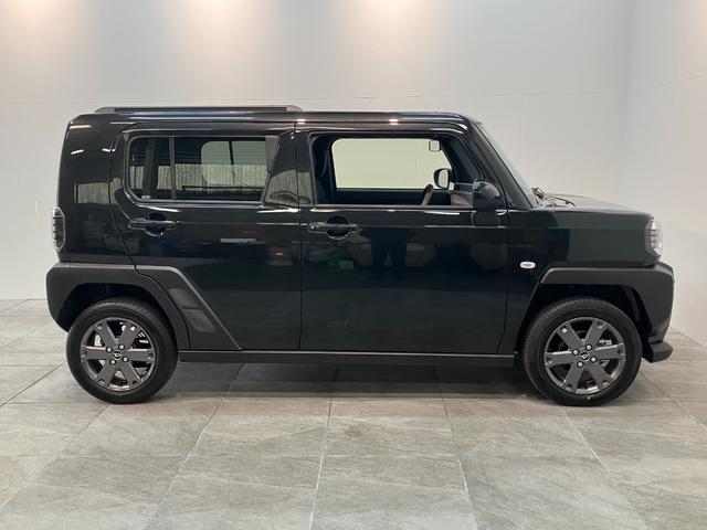 タフトＧダーククロムベンチャー　１０型フルセグナビ　届出済未使用車衝突被害軽減ブレーキ　コーナーセンサー　１０型フルセグナビ　バックカメラ　ＤＶＤ　Ｂｌｕｅｔｏｏｔｈ　ＵＳＢ　前後ドラレコ　前席シートヒーター　レーダークルーズコントロール　ＬＥＤ　オートエアコン（滋賀県）の中古車