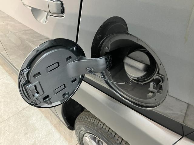 タフトＧダーククロムベンチャー　１０型フルセグナビ　届出済未使用車衝突被害軽減ブレーキ　コーナーセンサー　１０型フルセグナビ　バックカメラ　ＤＶＤ　Ｂｌｕｅｔｏｏｔｈ　ＵＳＢ　前後ドラレコ　前席シートヒーター　レーダークルーズコントロール　ＬＥＤ　オートエアコン（滋賀県）の中古車