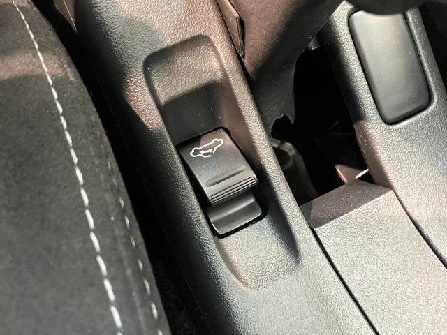 コペンセロＳ　フルセグナビ　レカロ　ＭＯＭＯステ　届出済未使用車ビルシュタイン製ショックアブソーバー　レカロシート　ＭＯＭＯ製ステアリング　パドルシフト　フルセグナビ　ＤＶＤ再生　Ｂｌｕｅｔｏｏｔｈ　シートヒーター　ＬＥＤ　オートエアコン　リヤコーナーセンサー（滋賀県）の中古車