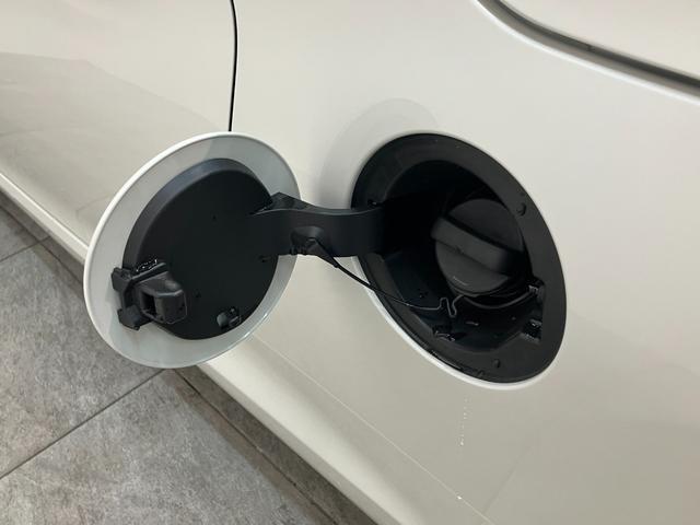 コペンセロＳ　フルセグナビ　レカロ　ＭＯＭＯステ　届出済未使用車ビルシュタイン製ショックアブソーバー　レカロシート　ＭＯＭＯ製ステアリング　パドルシフト　フルセグナビ　ＤＶＤ再生　Ｂｌｕｅｔｏｏｔｈ　シートヒーター　ＬＥＤ　オートエアコン　リヤコーナーセンサー（滋賀県）の中古車