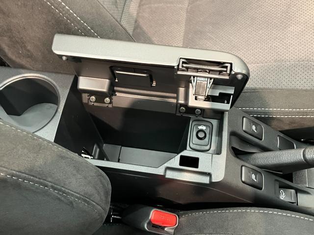 コペンセロＳ　フルセグナビ　レカロ　ＭＯＭＯステ　届出済未使用車ビルシュタイン製ショックアブソーバー　レカロシート　ＭＯＭＯ製ステアリング　パドルシフト　フルセグナビ　ＤＶＤ再生　Ｂｌｕｅｔｏｏｔｈ　シートヒーター　ＬＥＤ　オートエアコン　リヤコーナーセンサー（滋賀県）の中古車