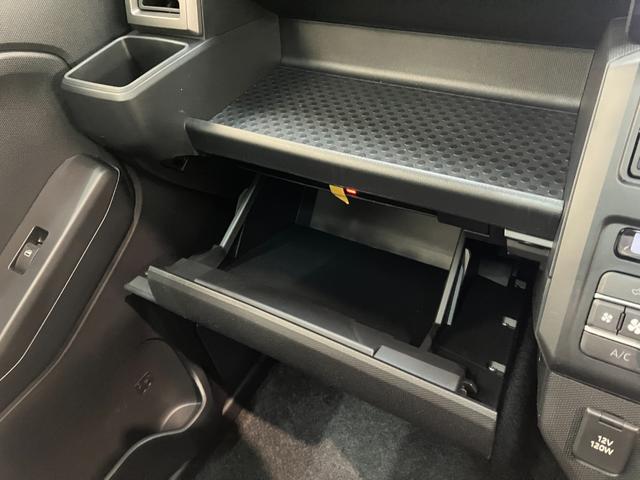 タフトＧダーククロムベンチャー　１０型フルセグナビ　届出済未使用車衝突被害軽減ブレーキ　コーナーセンサー　１０インチフルセグナビ　バックカメラ　ＤＶＤ再生　Ｂｌｕｅｔｏｏｔｈ　ＵＳＢ　前後ドラレコ　前席シートヒーター　ＬＥＤ　オートライト　クルーズコントロール（滋賀県）の中古車