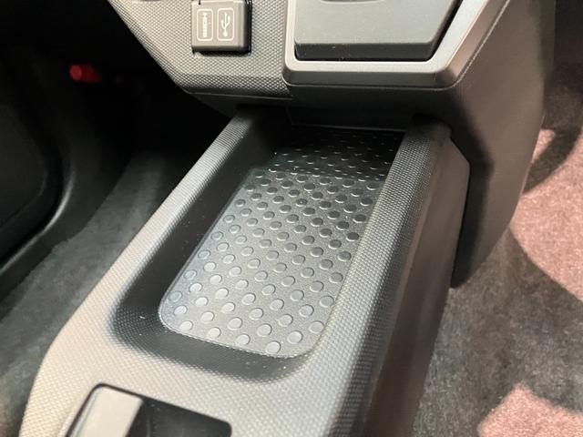 タフトＧダーククロムベンチャー　１０型フルセグナビ　届出済未使用車衝突被害軽減ブレーキ　コーナーセンサー　１０型フルセグナビ　バックカメラ　ＤＶＤ再生　Ｂｌｕｅｔｏｏｔｈ　ＵＳＢ　前後ドラレコ　前席シートヒーター　ＬＥＤ　オートライト　クルーズコントロール（滋賀県）の中古車